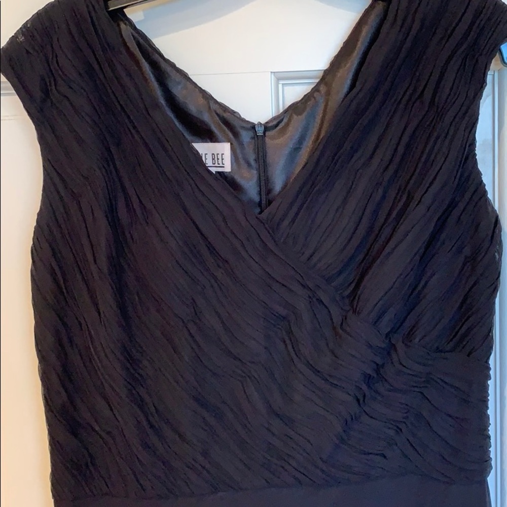 Dress - Picture 2 of 5